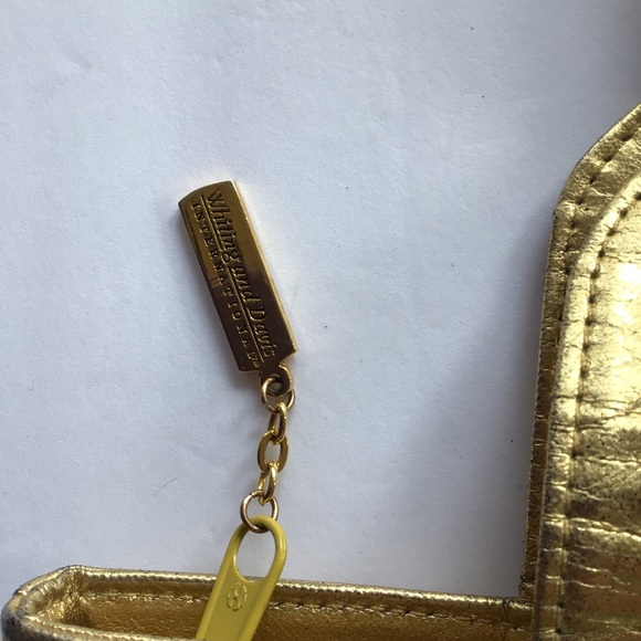 VINTAGE WHITING AND DAVIS GOLD LEATHER AND MESH BAG PURSE - Picture 16 of 16